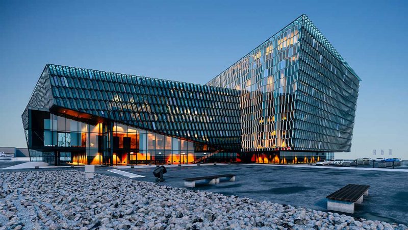Gedung yang dirancang dengan software Autodesk AEC Collection