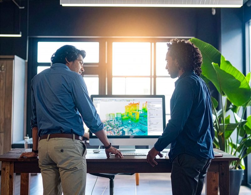 Tim GIS menganalisis point cloud di Global Mapper