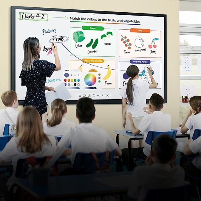 Layar interaktif Samsung di ruang kelas